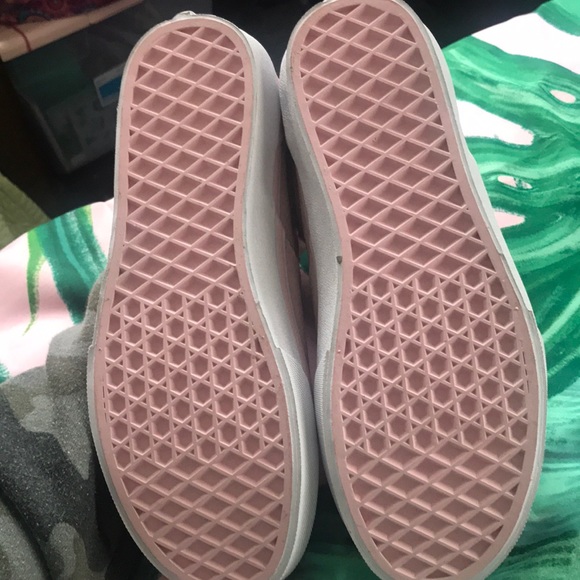 Sneakers - Picture 8 of 8